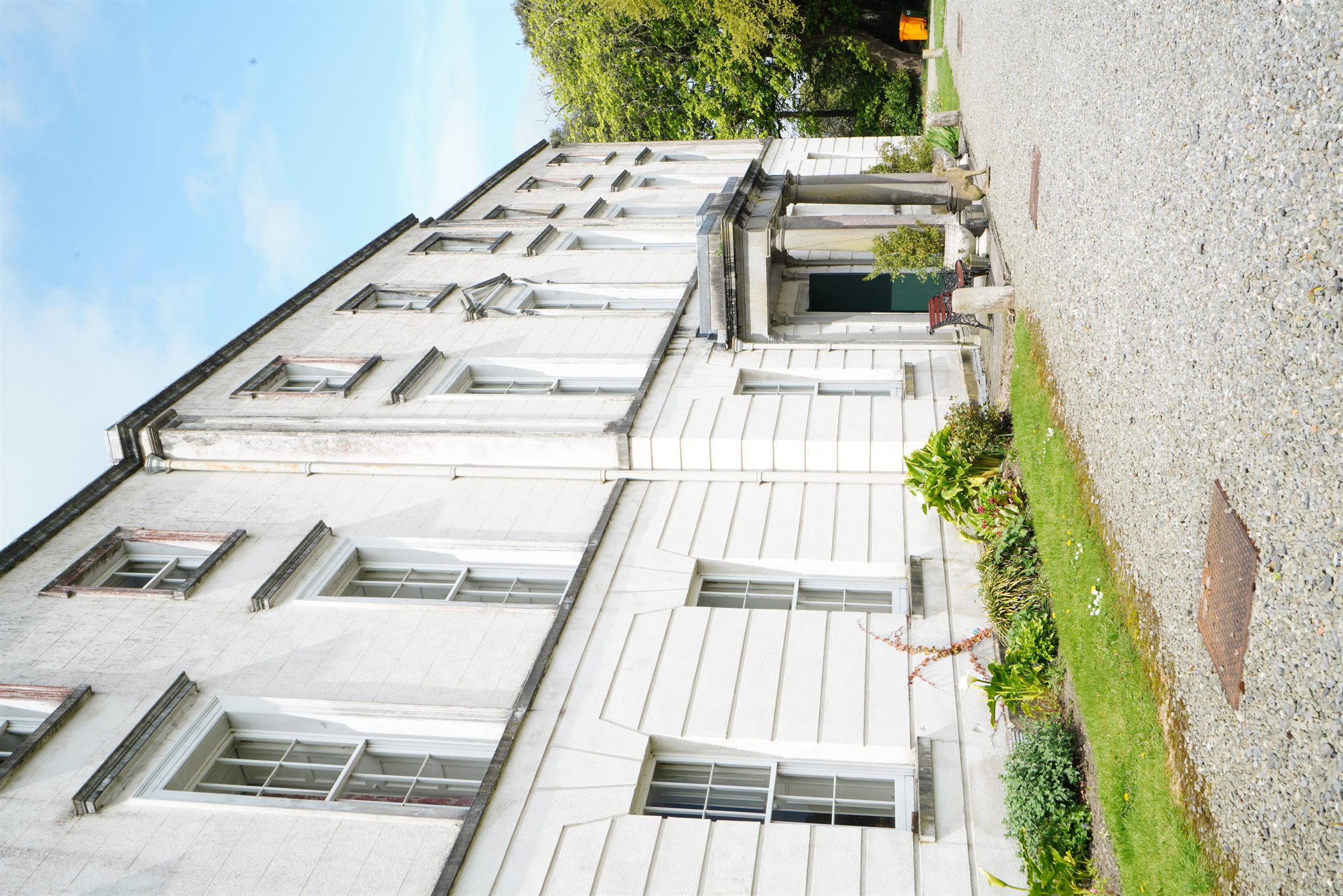 01__rockfield-main-house-front-facade