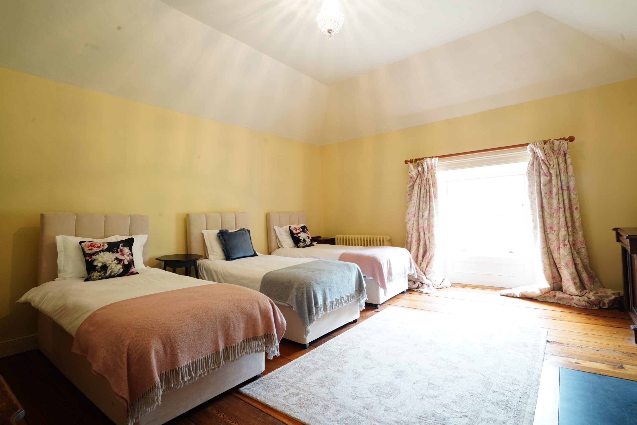 29__rockfield-main-house-rothwell-room-7