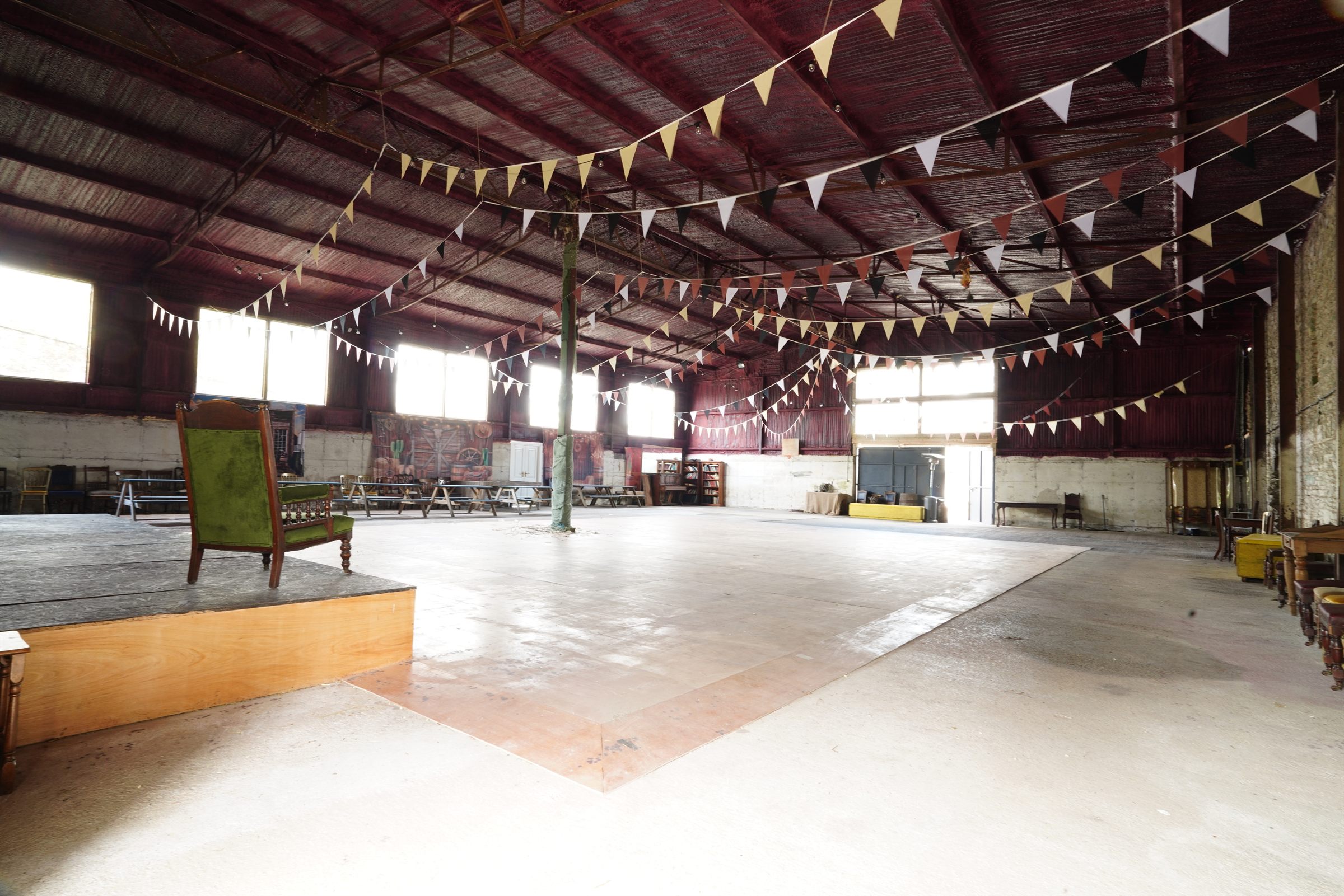 14__rockfield-experiences-barn-event